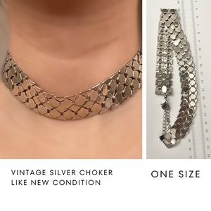 Vintage silver choker. Like new condition. Photo of scale in cm unit.